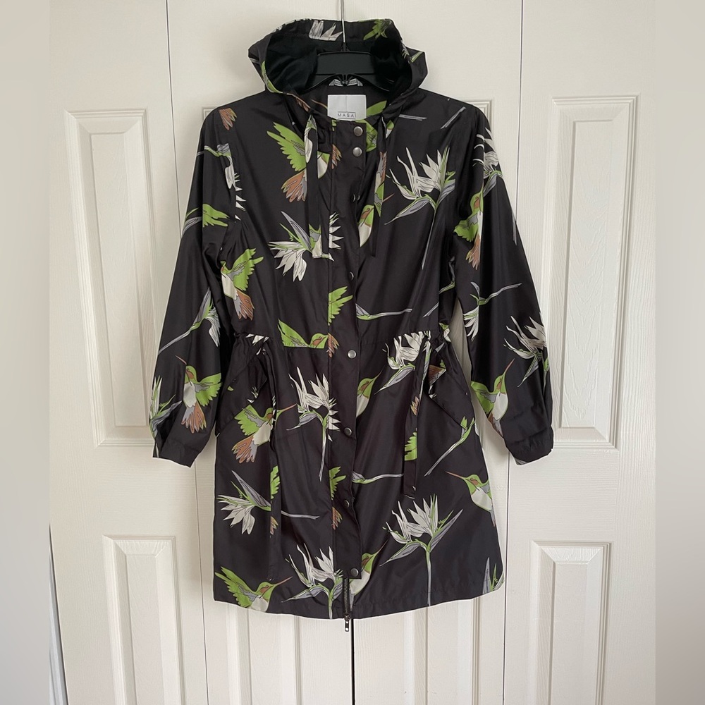 Beautiful rainy jacket 🖤💚🤍